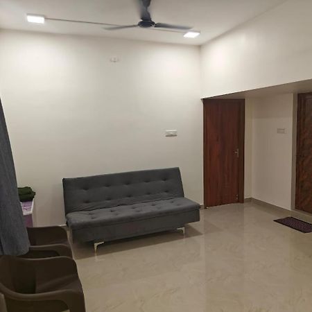 Thirunallar Heaven Homes Tirunallar Exterior photo